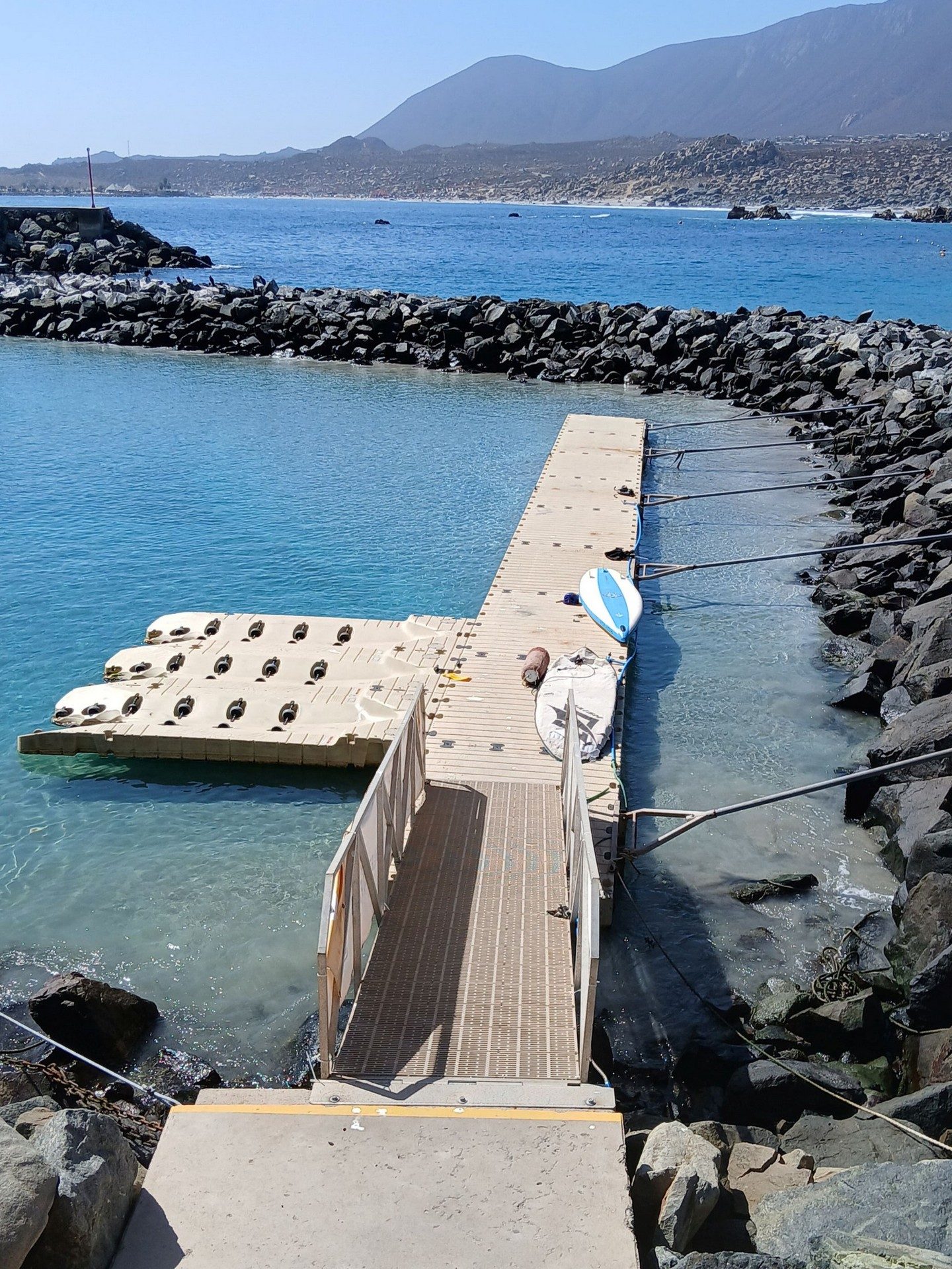 Las Tacas marina puerto motos y muelle de acceso