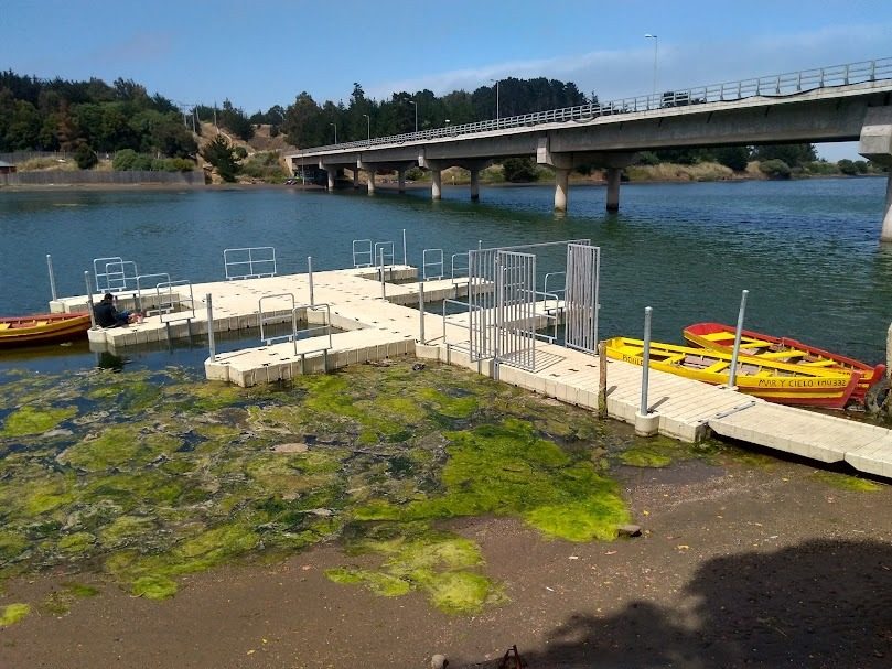 Muelle pescadores artesanales acceso público turismo 