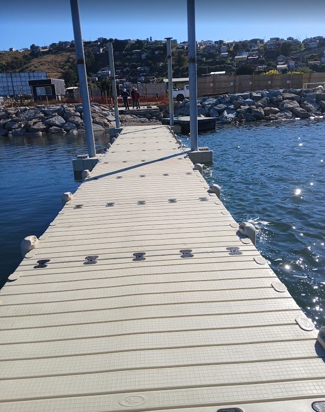 Muelle Navidad proyecto público embarcaciones pesca