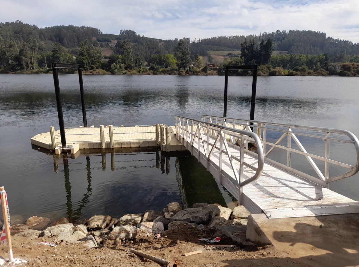 Muelle flotante Carahue público turismo pescadores artesanales pasarela de aluminio acceso universal